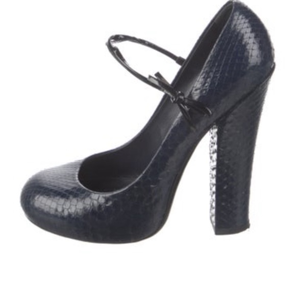 Louis Vuitton Navy Blue Textured Heels - Picture 1 of 5